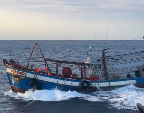 Kien Giang: Khoi to vu an tau ca xuat canh trai phep