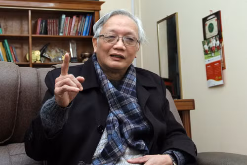 TS Nguyễn Tùng Lâm, Hiệu trưởng Trường THPT DL Đinh Tiên Hoàng, Hà Nội.