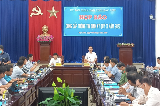 Chủ tịch UBND tỉnh Bạc Liêu nói gì về bệnh viện trăm tỉ đắp chiếu? Chu tich UBND tinh Bac Lieu noi gi ve benh vien tram ti dap chieu?