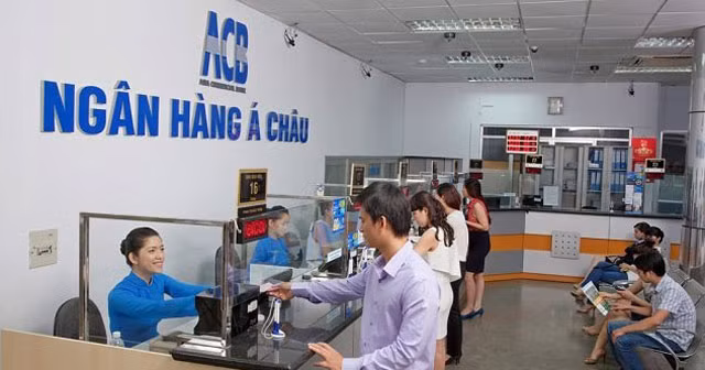 Tang vot trich lap du phong, ACB bao loi nhuan quy 2 xap xi cung ky