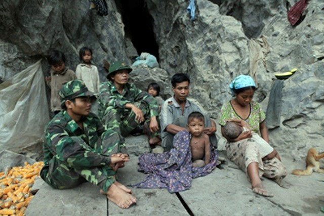 Tộc người Rục dùng 'phép thuật' để tránh thai, thần chú chữa bệnh - Hình 6 Toc nguoi Ruc dung 'phep thuat' de tranh thai, than chu chua benh-Hinh-6