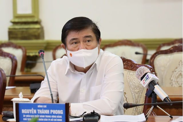 Chủ tịch TP.HCM: 'Từ ngày mai không ra đường sau 18h' - Hình 2 Chu tich TP.HCM: 'Tu ngay mai khong ra duong sau 18h'-Hinh-2