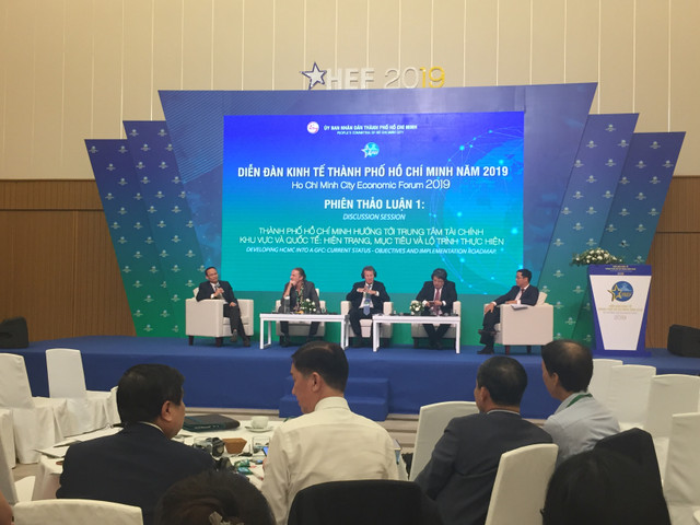 TP HCM trở thành trung tâm tài chính châu Á: Hiện tại không khả thi TP HCM tro thanh trung tam tai chinh chau A: Hien tai khong kha thi