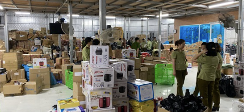 Triet pha kho hang gia 1.000m2 chuyen livestreams qua mang