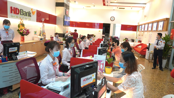 HDBank lãi khoảng 5.919 tỷ đồng 9 tháng, phát hành riêng lẻ 300 triệu USD trái phiếu quốc tế HDBank lai khoang 5.919 ty dong 9 thang, phat hanh rieng le 300 trieu USD trai phieu quoc te