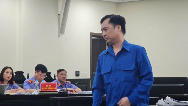 12 tổ chức và cá nhân liên quan ông Đỗ Thành Nhân nhận "trát" phạt từ UBCKNN 12 to chuc va ca nhan lien quan ong Do Thanh Nhan nhan