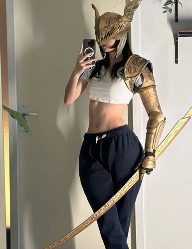 Phong cach cosplay tao bao, nu game thu khien nguoi xem hop hon-Hinh-3