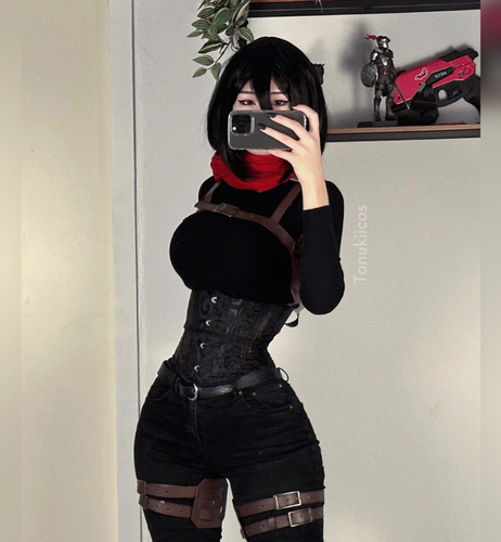 Phong cach cosplay tao bao, nu game thu khien nguoi xem hop hon-Hinh-2