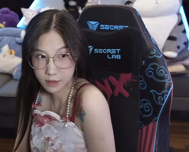 Mướt mắt hình ảnh nữ streamer Việt lặn biển cực đẹp Muot mat hinh anh nu streamer Viet lan bien cuc dep