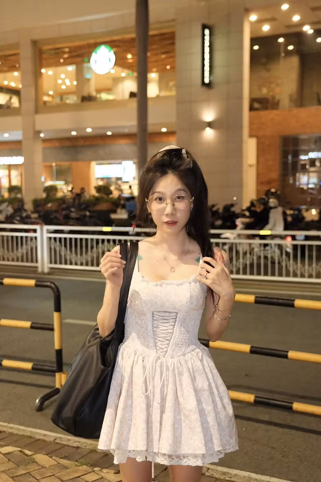 Mướt mắt hình ảnh nữ streamer Việt lặn biển cực đẹp - Hình 7 Muot mat hinh anh nu streamer Viet lan bien cuc dep-Hinh-7