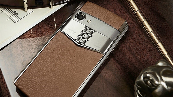 Cận cảnh chiếc điện thoại đắt đỏ của CEO Hồ Nhân - Hình 2 Can canh chiec dien thoai dat do cua CEO Ho Nhan-Hinh-2