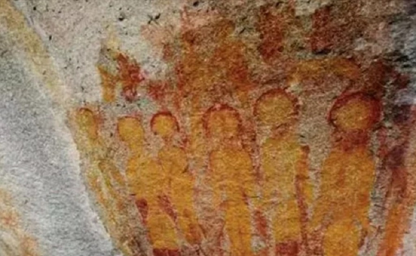 Phát hiện bức vẽ người ngoài hành tinh từ thời cổ đại ở Ấn Độ Phat hien buc ve nguoi ngoai hanh tinh tu thoi co dai o An Do