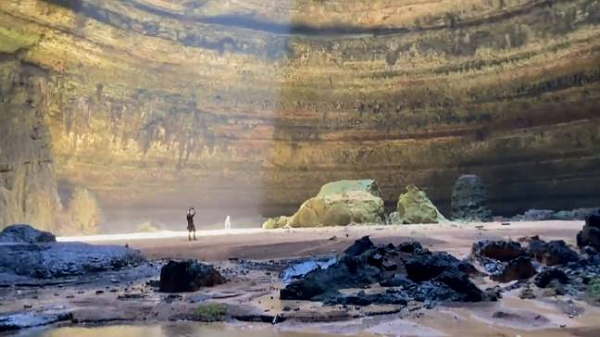 Bất ngờ phát hiện thứ kinh khủng trong 'giếng địa ngục' - Hình 7 Bat ngo phat hien thu kinh khung trong 'gieng dia nguc'-Hinh-7