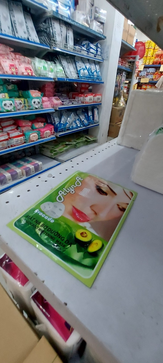 Mặt nạ bơ dưỡng da Alyna bị thu hồi, vẫn được bán tràn lan? - Hình 3 Mat na bo duong da Alyna bi thu hoi, van duoc ban tran lan?-Hinh-3