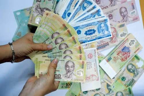 Thu tuong yeu cau quan ly, su dung tien menh gia nho hop ly trong dip Tet