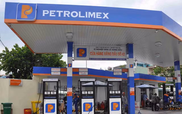 Petrolimex lai lon, tien mat rung rinh, quy binh on cung hang ngan ty dong