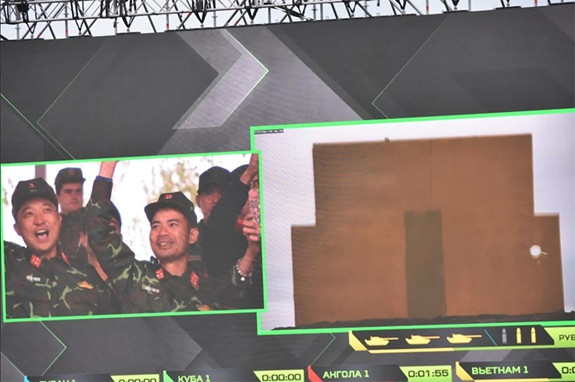 Đội tuyển xe tăng Việt Nam xếp thứ 2 trong ngày đầu đua tài - Hình 6 Doi tuyen xe tang Viet Nam xep thu 2 trong ngay dau dua tai-Hinh-6