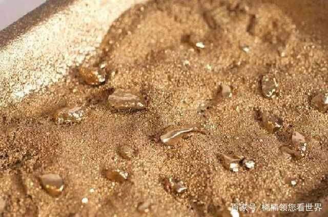 Khám phá con sông đắt giá nhất thế giới chứa đầy vàng - Hình 6 Kham pha con song dat gia nhat the gioi chua day vang-Hinh-6