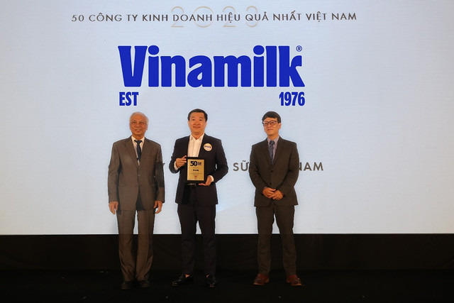 Qua 20 nam co phan hoa, VINAMILK luon nam trong Top doanh nghiep niem yet hang dau Viet Nam