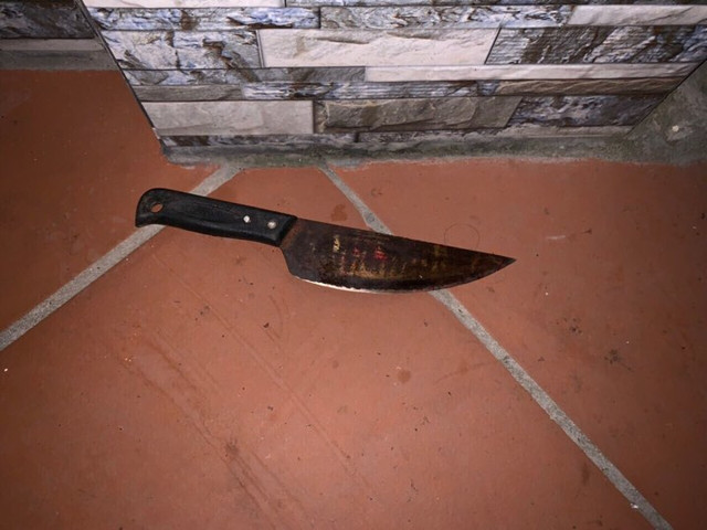 Chồng vũ phu đánh, xích chân vợ, phụ nữ ơi tiếc gì nữa... - Hình 3 Chong vu phu danh, xich chan vo, phu nu oi tiec gi nua...-Hinh-3