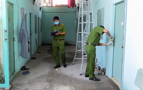 Vợ nhận điện thoại của người lạ bị chồng bóp cổ đến chết Vo nhan dien thoai cua nguoi la bi chong bop co den chet