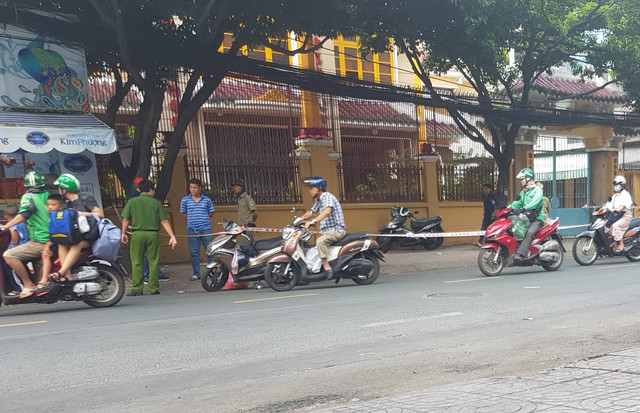 Nhóm giang hồ chém người đàn ông đứt lìa tay ở trung tâm Sài Gòn sa lưới Nhom giang ho chem nguoi dan ong dut lia tay o trung tam Sai Gon sa luoi