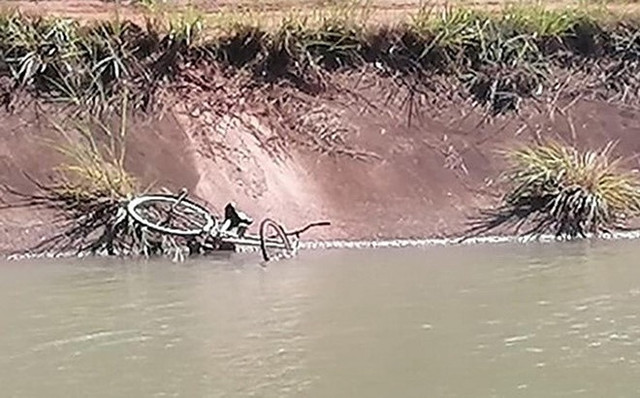 Lặn tìm người chết đuối ở kênh nước, một công an tử vong Lan tim nguoi chet duoi o kenh nuoc, mot cong an tu vong