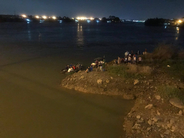 Thi thể học sinh lớp 8 nổi trên trên sông Đồng Nai Thi the hoc sinh lop 8 noi tren tren song Dong Nai