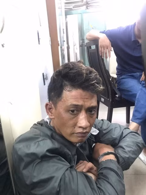 Triệt phá băng cướp gây nhiều kinh hoàng cho người dân Sài Gòn Triet pha bang cuop gay nhieu kinh hoang cho nguoi dan Sai Gon