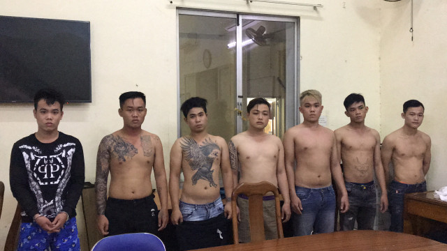 Từ vụ đập phá nhà hàng lần ra nhóm giang hồ cộm cán nhiều tiền án tiền sự - Hình 2 Tu vu dap pha nha hang lan ra nhom giang ho com can nhieu tien an tien su-Hinh-2