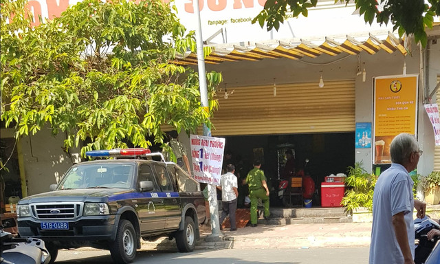 Kéo nhau đi đòi nợ lại bị nhóm con nợ đâm chết Keo nhau di doi no lai bi nhom con no dam chet