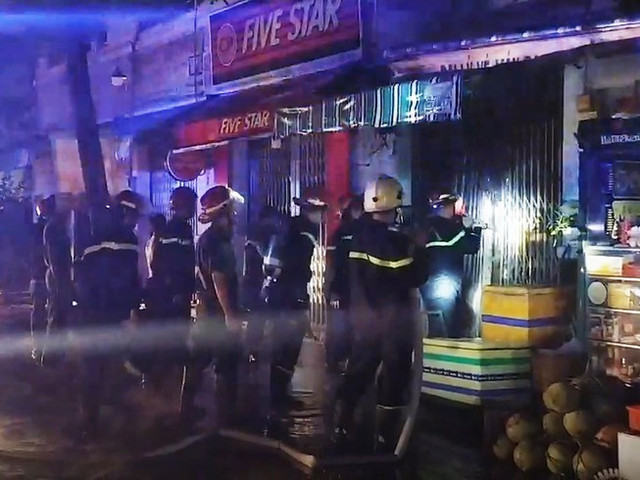 2 người phụ nữ và 1 cháu bé chết cháy thương tâm ở Sài Gòn 2 nguoi phu nu va 1 chau be chet chay thuong tam o Sai Gon