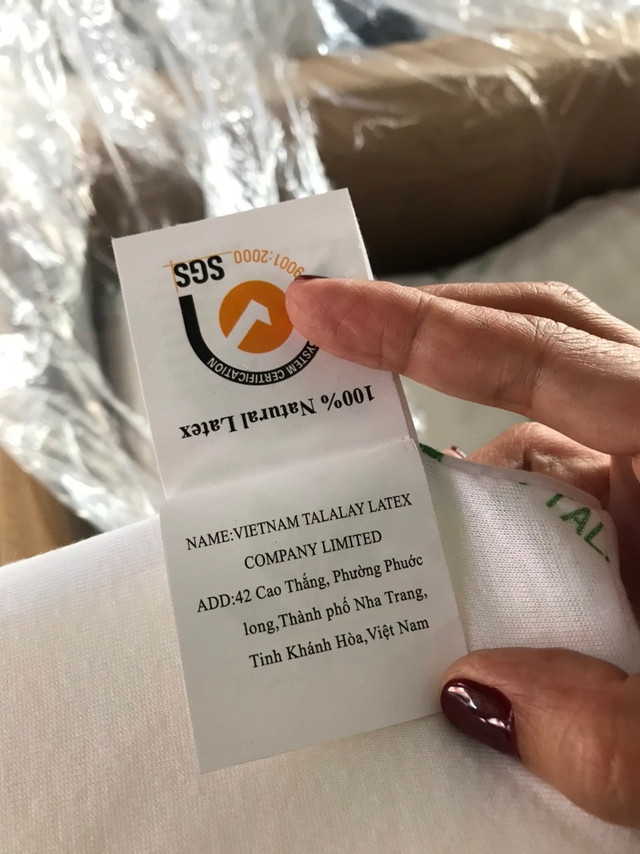 Phát hiện 1 container chứa 7 tấn hàng giả mạo nhập từ Trung Quốc - Hình 3 Phat hien 1 container chua 7 tan hang gia mao nhap tu Trung Quoc-Hinh-3