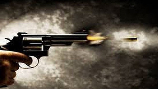 Vợ chở trai lạ về nhà dùng súng bắn chồng nguy kịch Vo cho trai la ve nha dung sung ban chong nguy kich