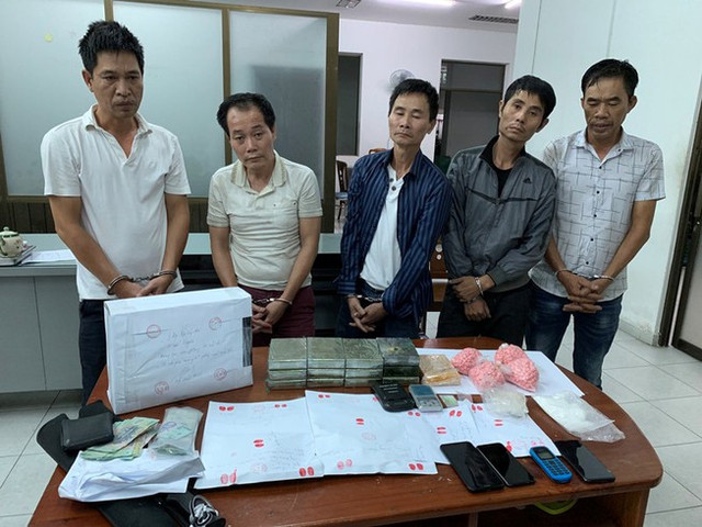 3 anh em ruột từ Nam Định vào Sài Gòn buôn ma túy 3 anh em ruot tu Nam Dinh vao Sai Gon buon ma tuy