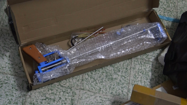 Đường dây 'hàng nóng' cực lớn vận chuyển bằng đường bưu điện từ phía Bắc vào Sài Gòn - Hình 3 Duong day 'hang nong' cuc lon van chuyen bang duong buu dien tu phia Bac vao Sai Gon-Hinh-3