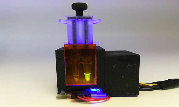 Có thêm máy phát hiện biến chủng nguy hiểm SARS-CoV-2 qua nước bọt Co them may phat hien bien chung nguy hiem SARS-CoV-2 qua nuoc bot