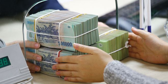 Các nhà băng đua tăng lãi suất huy động: Ngân hàng nào có lãi suất cao nhất? Cac nha bang dua tang lai suat huy dong: Ngan hang nao co lai suat cao nhat?