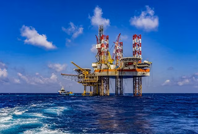 Ky vong gia dau 90 USD/thung, co phieu nao tiem nang 2023?