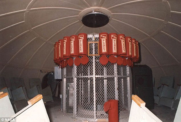 Khám phá hầm trú ẩn cho phi hành gia trong vụ nổ tên lửa Kham pha ham tru an cho phi hanh gia trong vu no ten lua