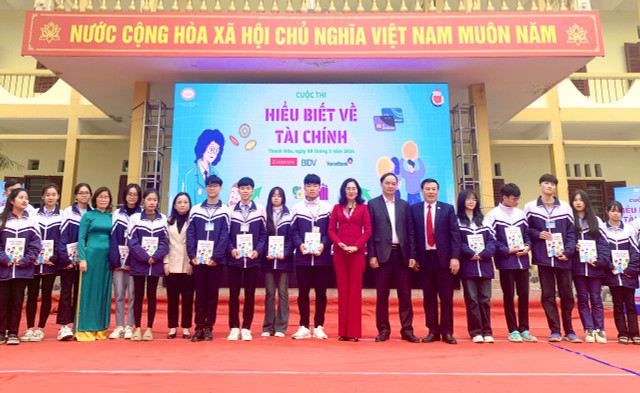 Agribank cung toan nganh Ngan hang thuc hien su menh Giao duc tai chinh-Hinh-3