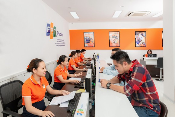 FPT Telecom lên kế hoạch lãi 2.380 tỷ, đầu tư dự án cáp đất liền Việt Nam - Singapore 65,7 triệu USD FPT Telecom len ke hoach lai 2.380 ty, dau tu du an cap dat lien Viet Nam - Singapore 65,7 trieu USD