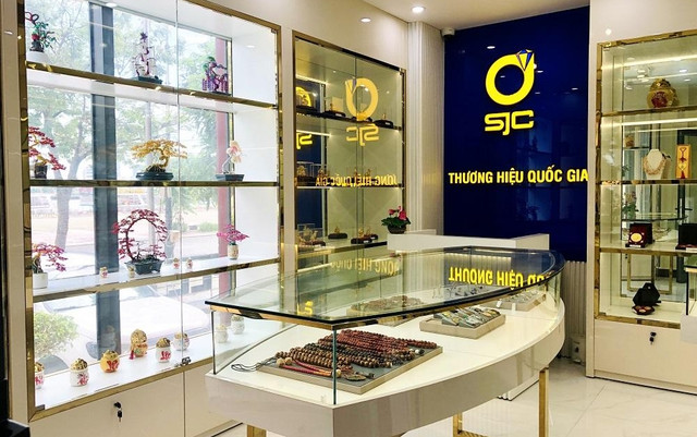 Vang bac Da quy Sai Gon SJC lam an the nao khi 6 nguoi bi khoi to?