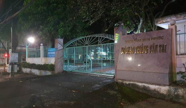 Cty Bình Phước thi công gói thầu làm đường hơn 20 tỷ ở Đồng Tháp - Hình 2 Cty Binh Phuoc thi cong goi thau lam duong hon 20 ty o Dong Thap-Hinh-2