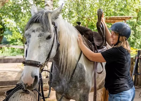 Vi sao chat long trong co the ngua co gia hang tram ti dong/lit?-Hinh-6