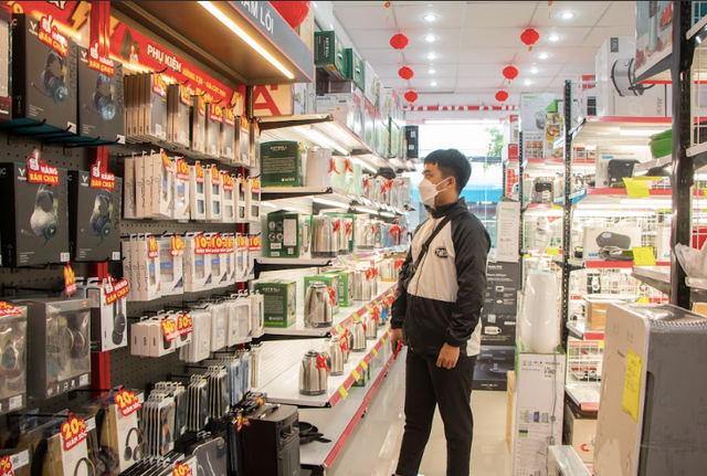 FPT Retail ghi nhận doanh thu quý 1 đạt 7.753 tỷ đồng FPT Retail ghi nhan doanh thu quy 1 dat 7.753 ty dong