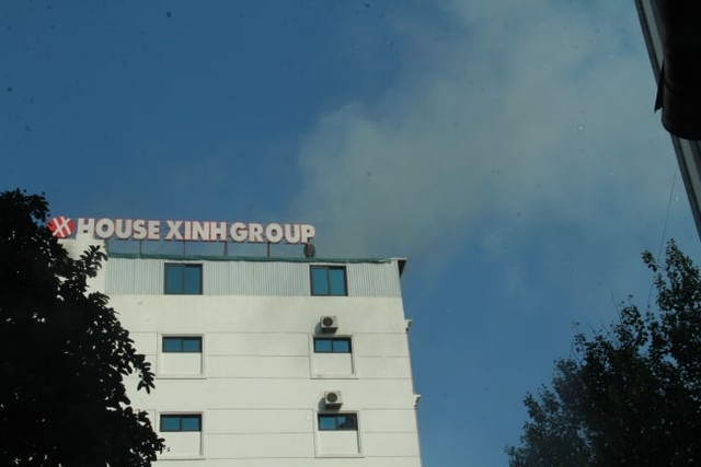 Chung cư mini House Xinh Group bốc cháy dữ dội - Hình 3 Chung cu mini House Xinh Group boc chay du doi-Hinh-3
