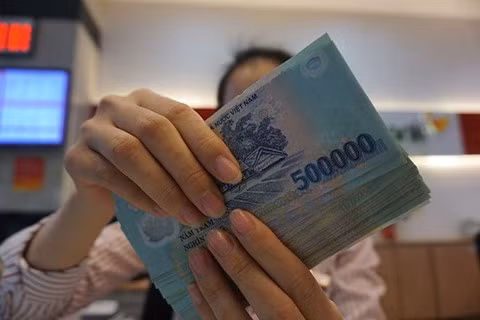 Gui tien vao ngan hang nao de duoc huong lai suat cao nhat thang 11?