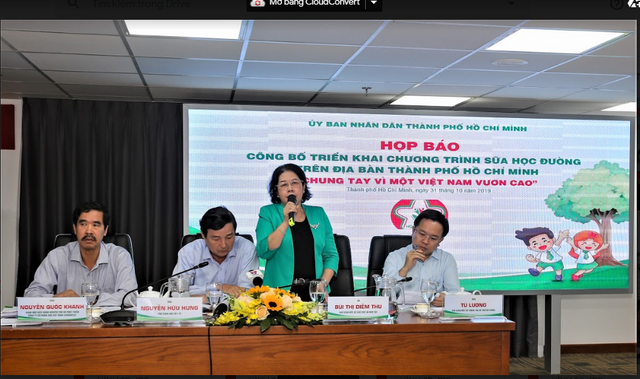 TP. HCM chính thức triển khai chương trình sữa học đường tại 10 quận, huyện TP. HCM chinh thuc trien khai chuong trinh sua hoc duong tai 10 quan, huyen