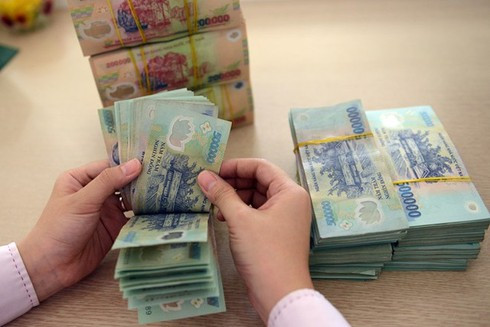 Vì sao VietCapitalBank, Eximbank cùng loạt ngân hàng giảm lãi suất tiền gửi những tháng cuối năm? Vi sao VietCapitalBank, Eximbank cung loat ngan hang giam lai suat tien gui nhung thang cuoi nam?